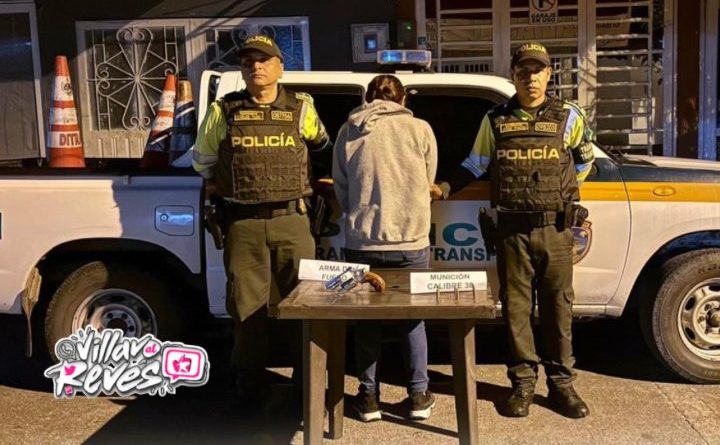 Una mujer fue detenida en el peaje de Ocoa portando un arma ilegal