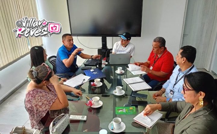 Alcaldía socializa reestructuración del transporte público colectivo